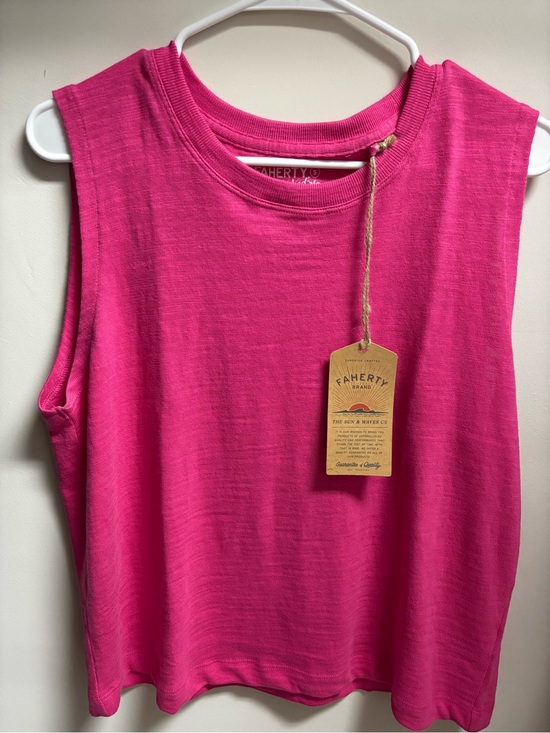 Faherty Tops - Faherty Hot Pink Sunwashed slub tank top, size small. New with Tags.